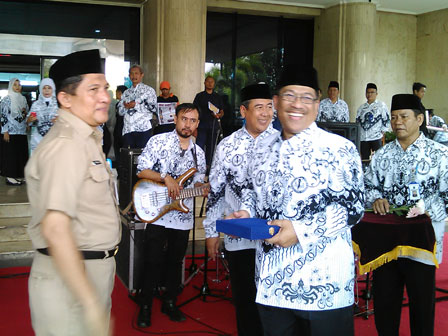 Pencarian PGRI Tanah Bumbu - Persatuan Guru Republik Indonesia Cabang Tanah Bumbu